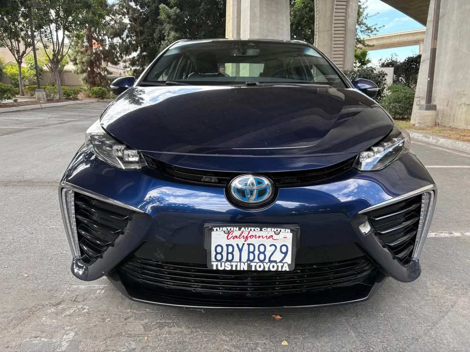 2017 Toyota Mirai - Image 8 of 20