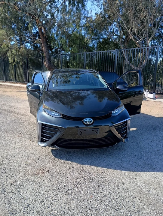 2017 Toyota Mirai - Image 5 of 10