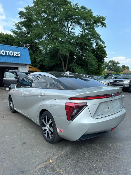 2017 Toyota Mirai - Image 5 of 21