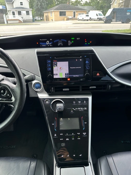 2017 Toyota Mirai - Image 11 of 21
