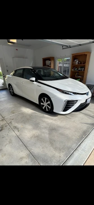 2017 Toyota Mirai - Image 3 of 9