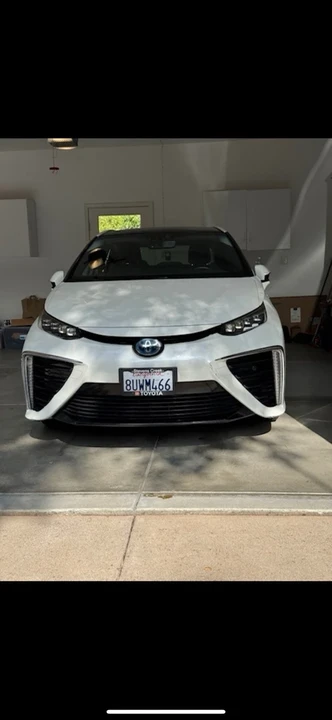 2017 Toyota Mirai - Image 2 of 9