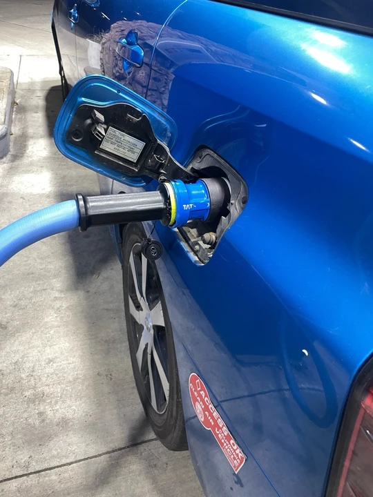 2017 Toyota Mirai - Image 9 of 13
