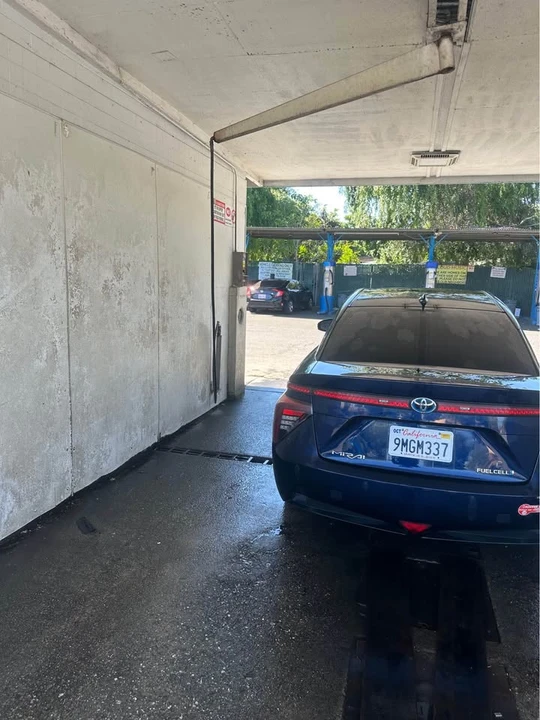 2017 Toyota Mirai - Image 3 of 6