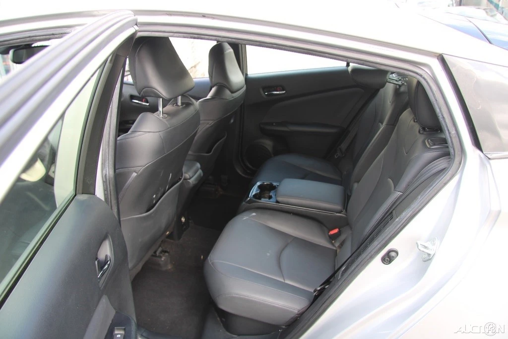 2017 Toyota Prius 4th Gen - Image 21 of 21