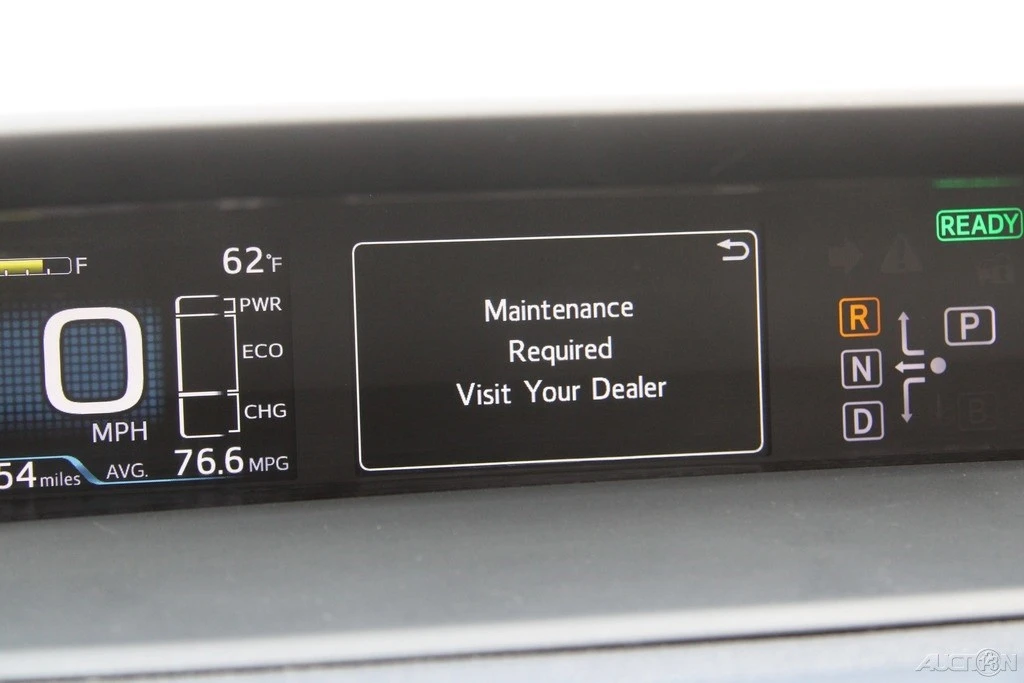 2017 Toyota Prius 4th Gen - Image 18 of 21