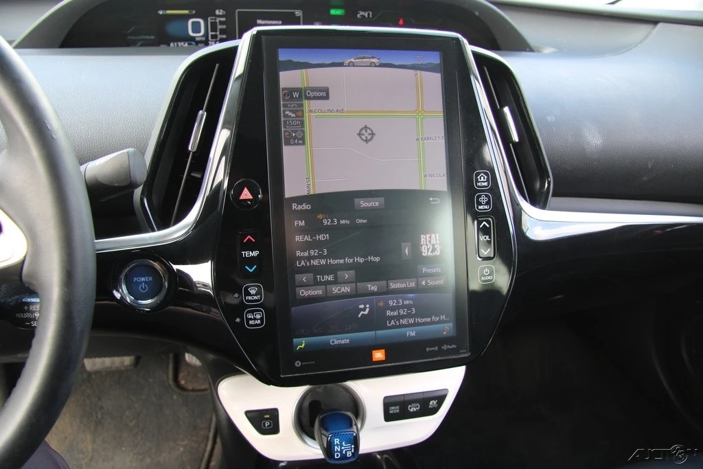 2017 Toyota Prius 4th Gen - Image 19 of 21