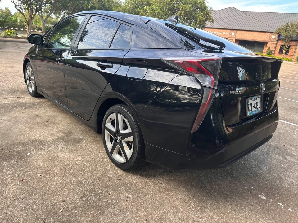 2017 Toyota Prius 4th Gen - Image 7 of 21
