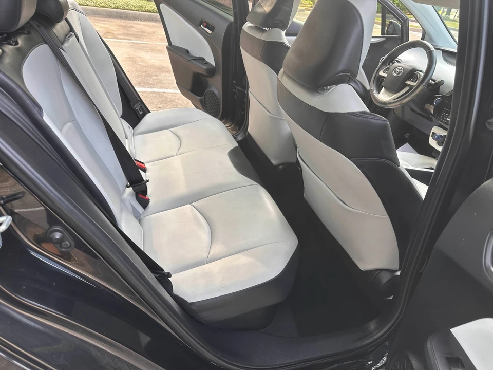 2017 Toyota Prius 4th Gen - Image 15 of 21