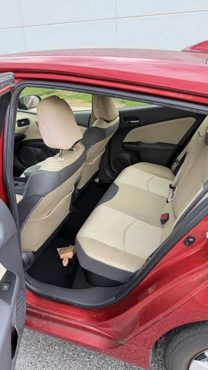 2017 Toyota Prius 4th Gen - Image 12 of 17