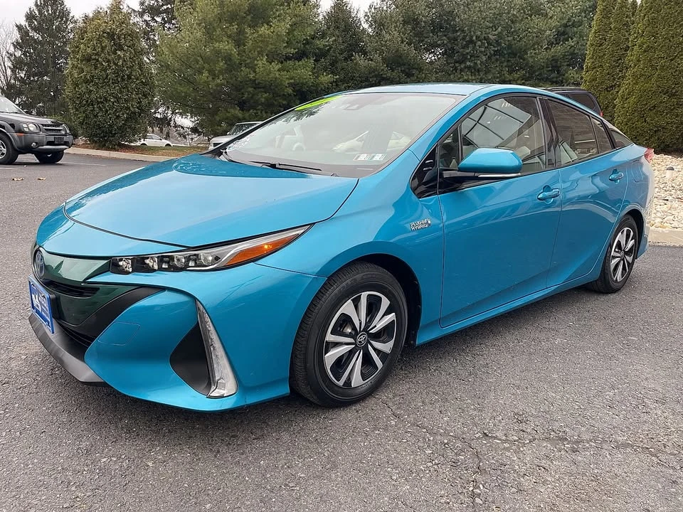 2017 Toyota Prius 4th Gen - Image 10 of 20