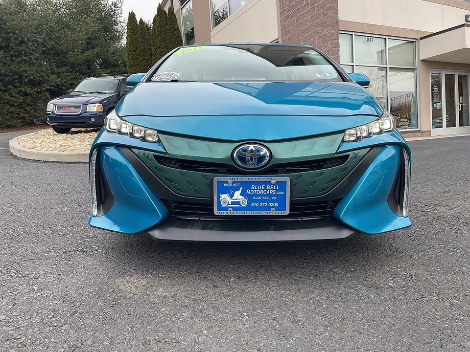 2017 Toyota Prius 4th Gen - Image 12 of 20