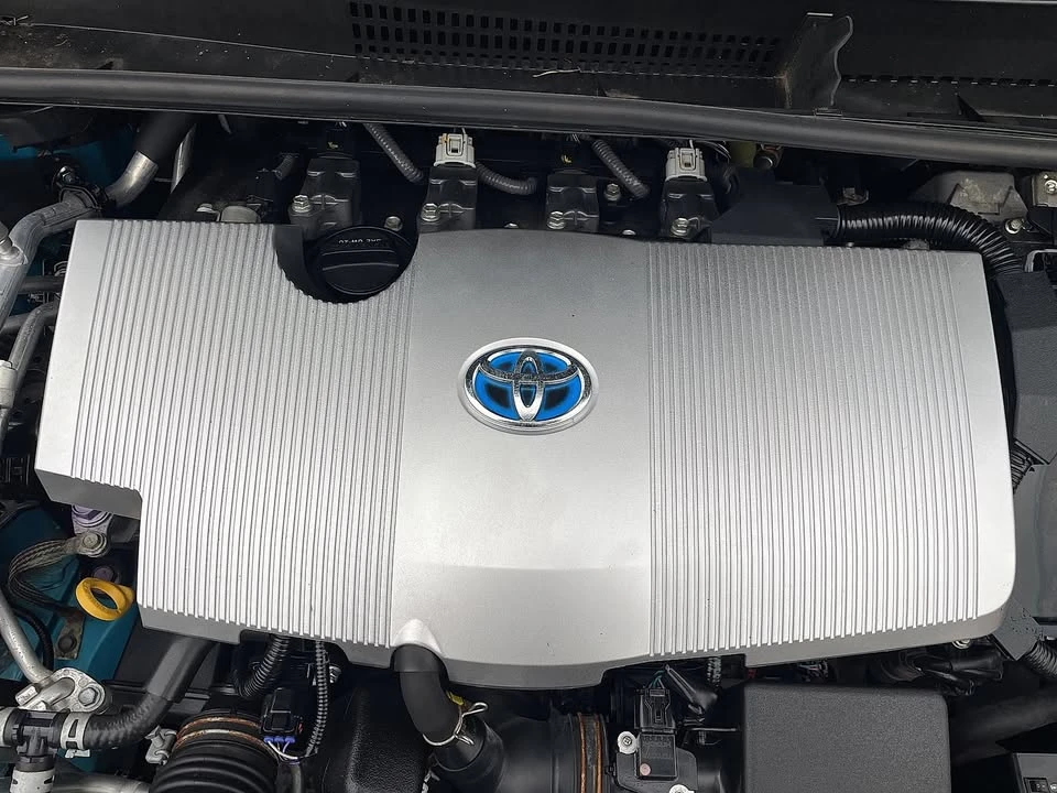 2017 Toyota Prius 4th Gen - Image 4 of 20