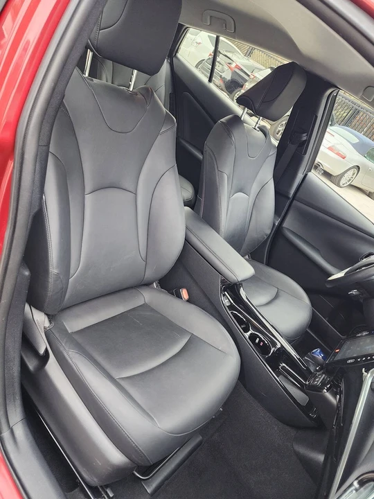 2017 Toyota Prius 4th Gen - Image 17 of 21