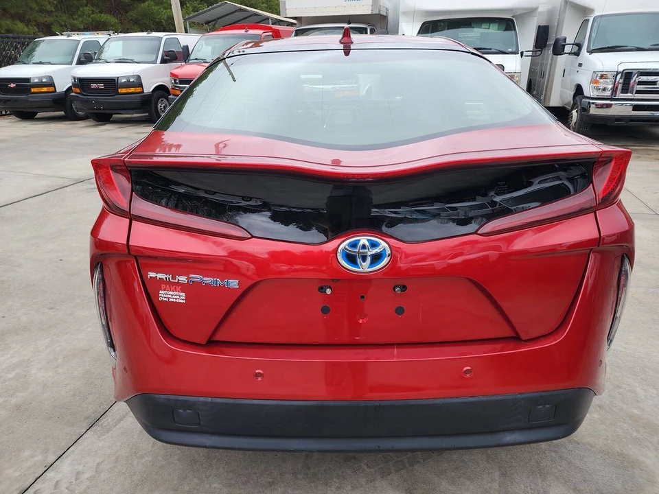 2017 Toyota Prius 4th Gen - Image 5 of 21