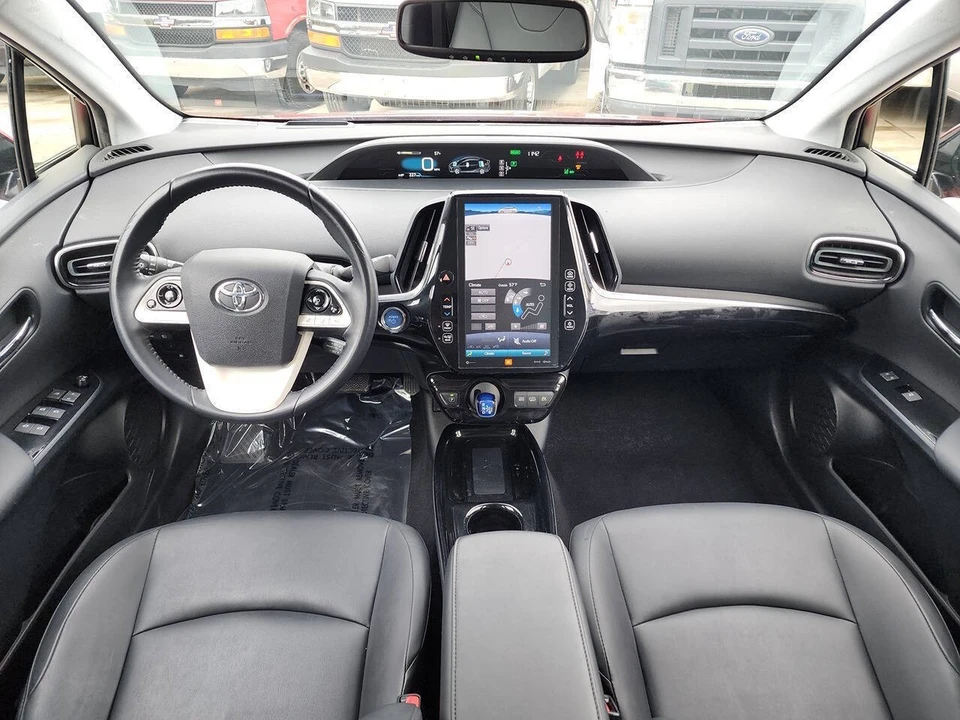 2017 Toyota Prius 4th Gen - Image 19 of 21