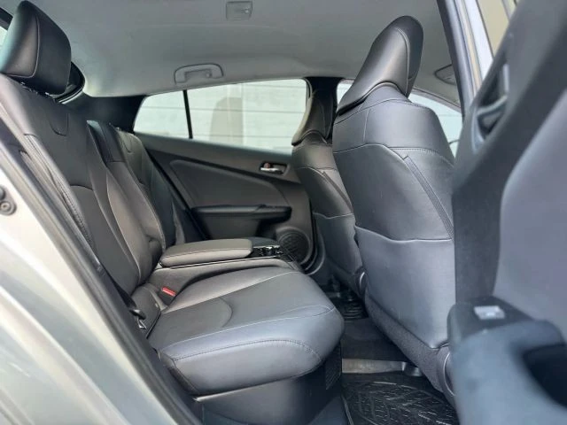 2017 Toyota Prius 4th Gen - Image 14 of 21
