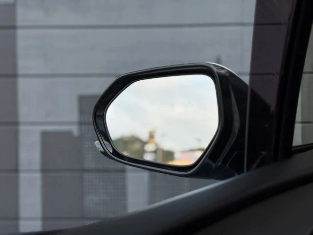 2017 Toyota Prius 4th Gen - Image 20 of 21