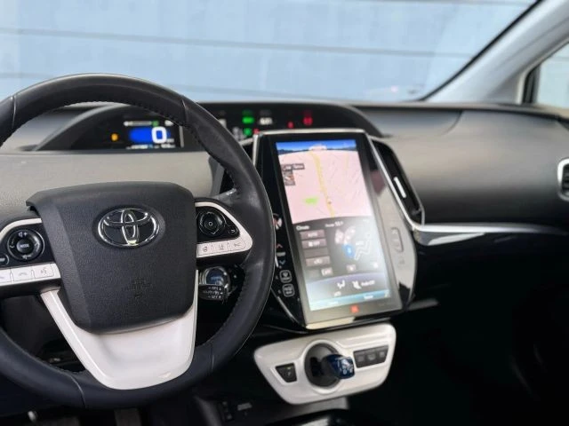 2017 Toyota Prius 4th Gen - Image 17 of 21