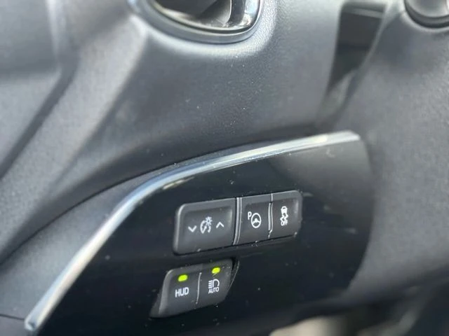 2017 Toyota Prius 4th Gen - Image 19 of 21