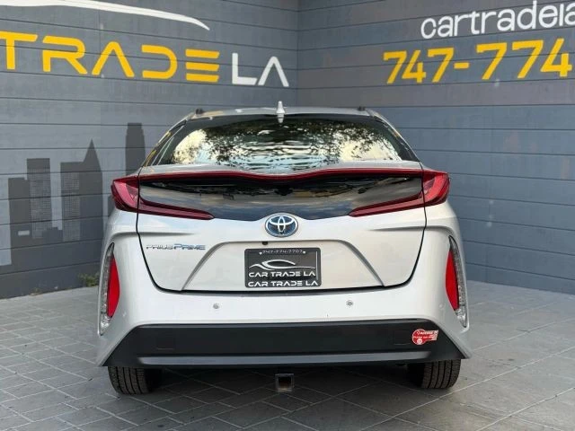 2017 Toyota Prius 4th Gen - Image 4 of 21