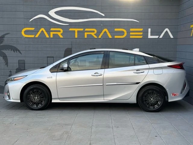 2017 Toyota Prius 4th Gen - Image 2 of 21