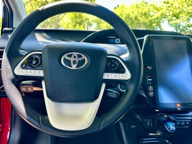 2017 Toyota Prius 4th Gen - Image 13 of 17
