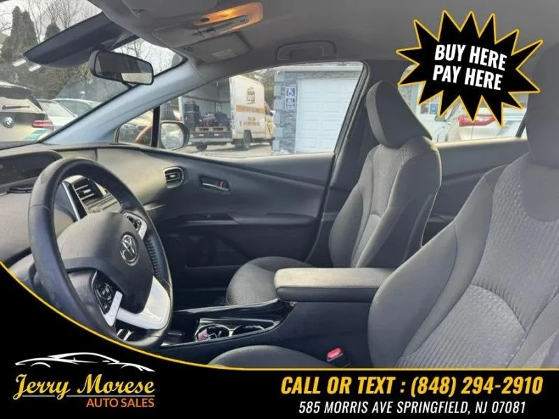 2017 Toyota Prius 4th Gen - Image 10 of 12
