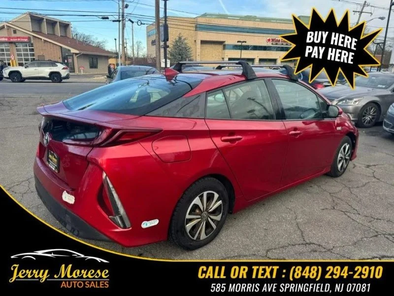 2017 Toyota Prius 4th Gen - Image 5 of 12