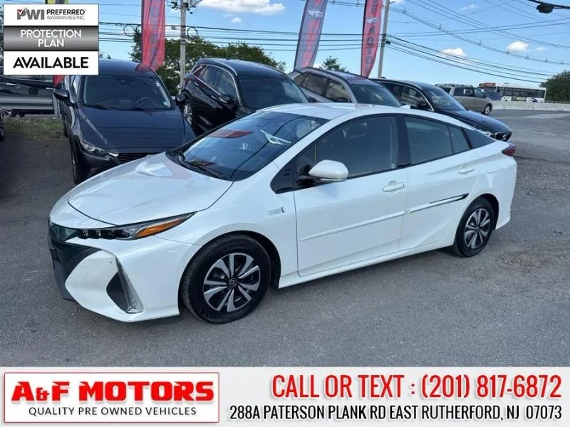 2017 Toyota Prius 4th Gen - Image 11 of 12