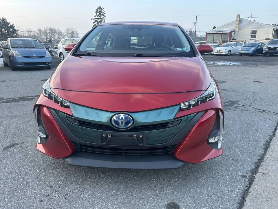 2017 Toyota Prius 4th Gen - Image 5 of 16