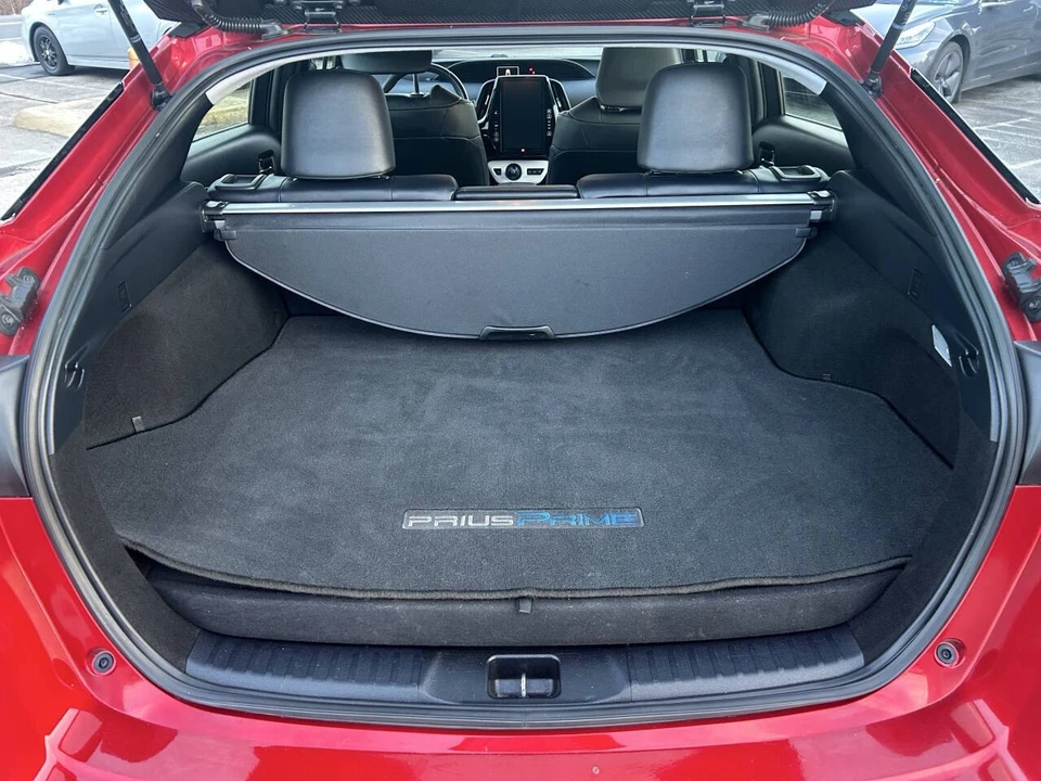 2017 Toyota Prius 4th Gen - Image 11 of 16