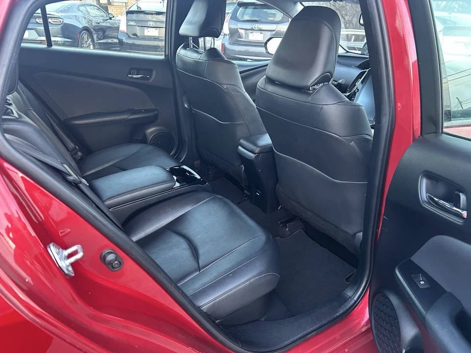 2017 Toyota Prius 4th Gen - Image 9 of 16