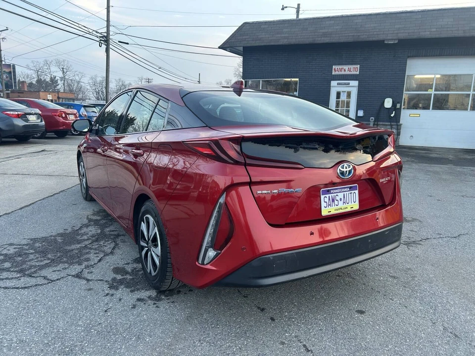 2017 Toyota Prius 4th Gen - Image 2 of 16