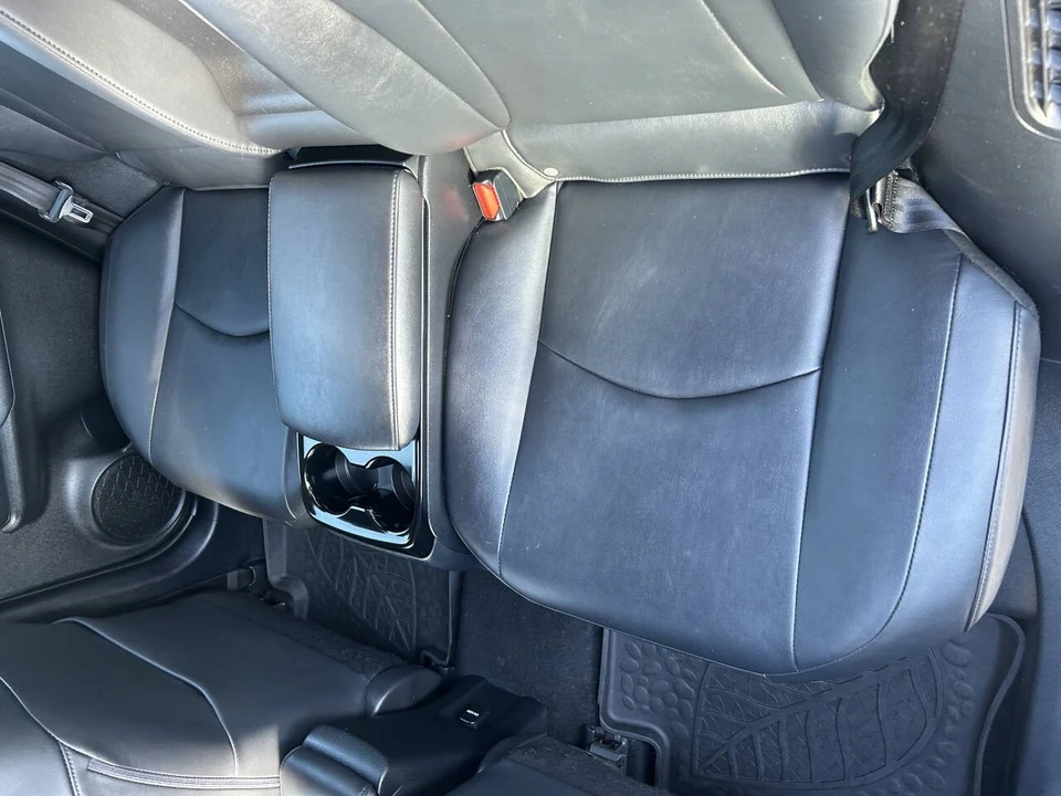 2017 Toyota Prius 4th Gen - Image 16 of 21