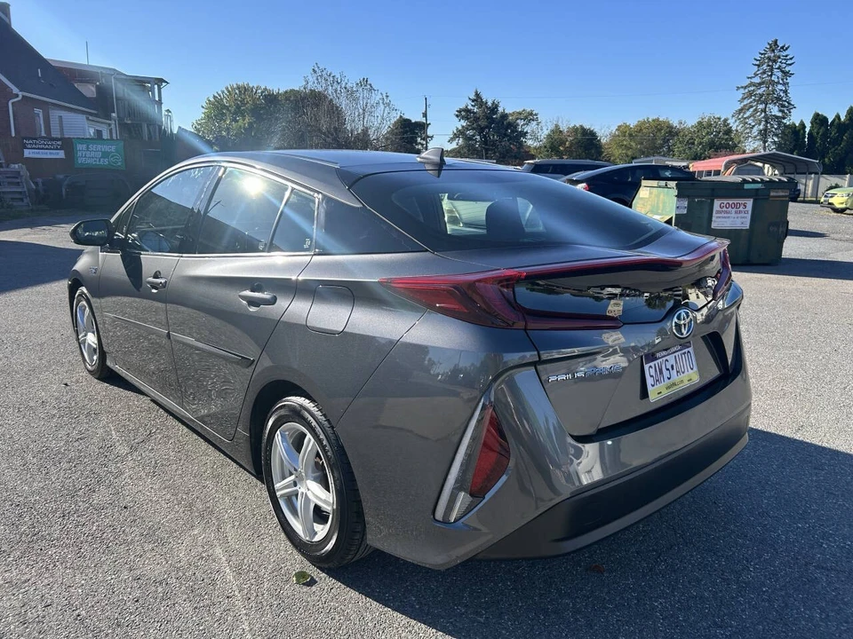 2017 Toyota Prius 4th Gen - Image 7 of 21