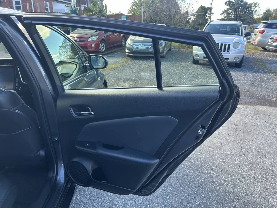 2017 Toyota Prius 4th Gen - Image 11 of 21