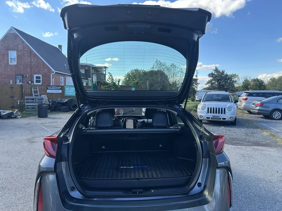 2017 Toyota Prius 4th Gen - Image 17 of 21