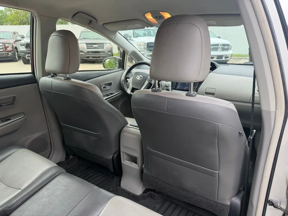 2017 Toyota Prius 4th Gen - Image 20 of 21