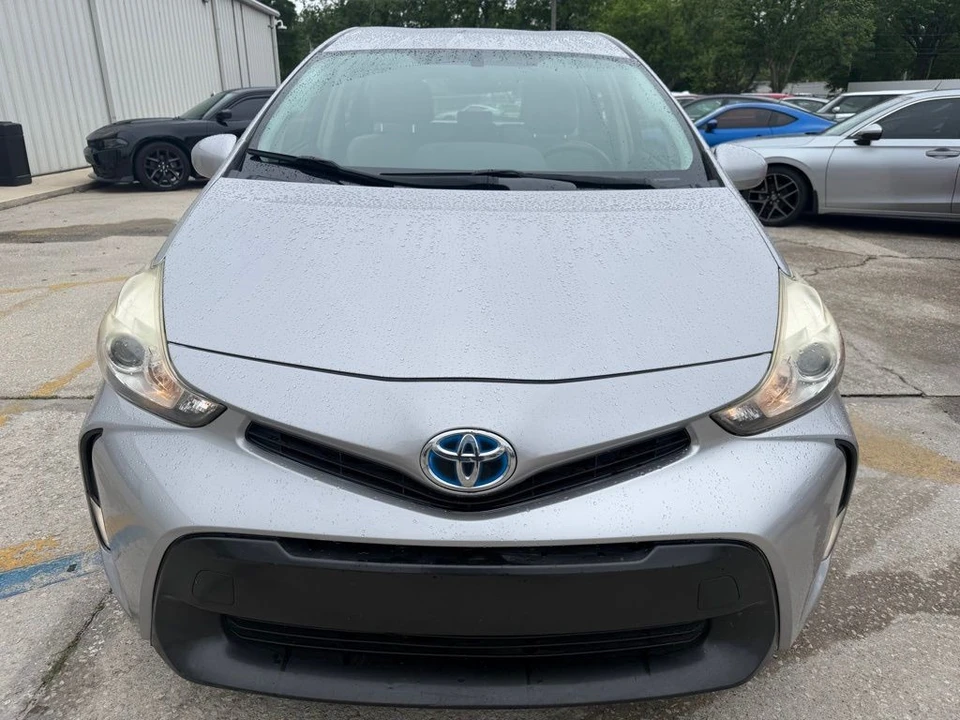 2017 Toyota Prius 4th Gen - Image 8 of 21