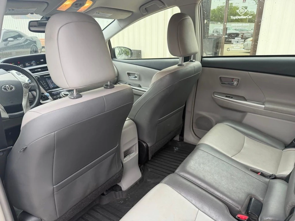 2017 Toyota Prius 4th Gen - Image 17 of 21