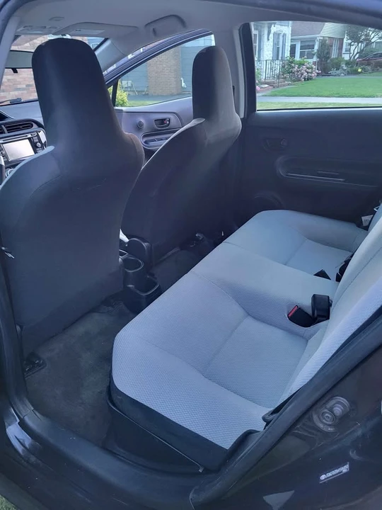2017 Toyota Prius - Image 9 of 11