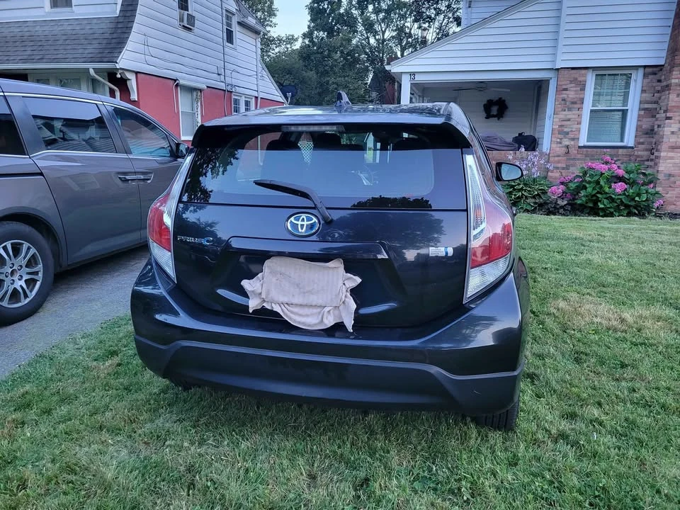 2017 Toyota Prius - Image 10 of 11