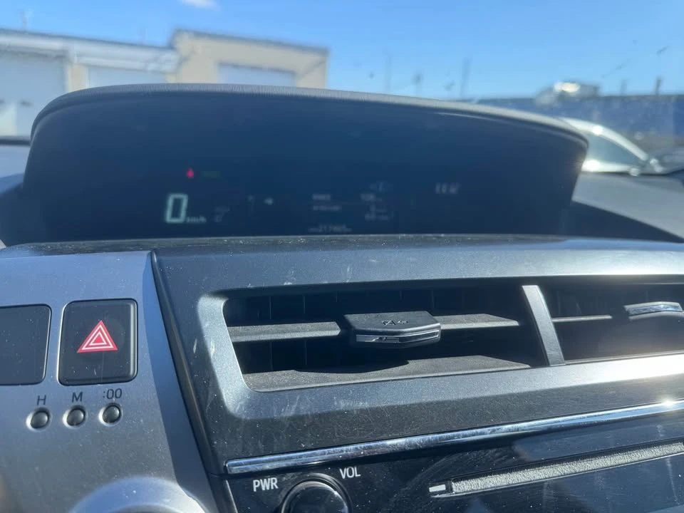 2017 Toyota Prius - Image 8 of 8