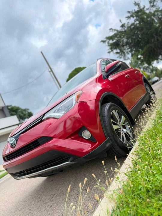 2017 Toyota RAV4 4th Gen - Image 6 of 13