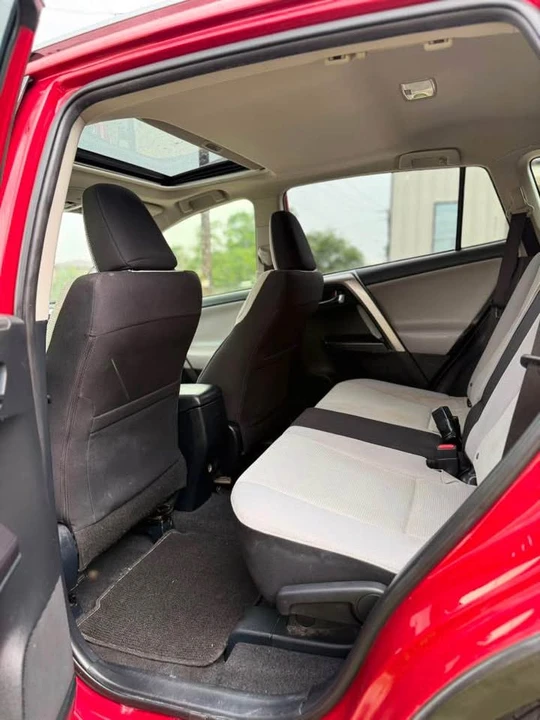 2017 Toyota RAV4 4th Gen - Image 7 of 13