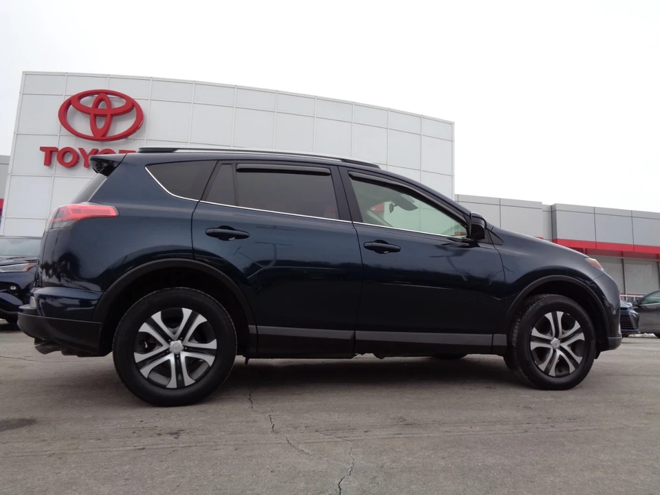 2017 Toyota RAV4 4th Gen - Image 3 of 21