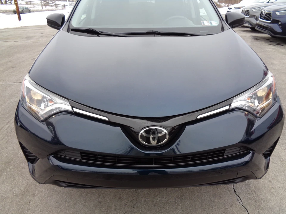 2017 Toyota RAV4 4th Gen - Image 9 of 21
