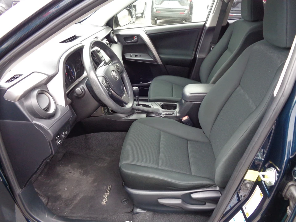 2017 Toyota RAV4 4th Gen - Image 11 of 21