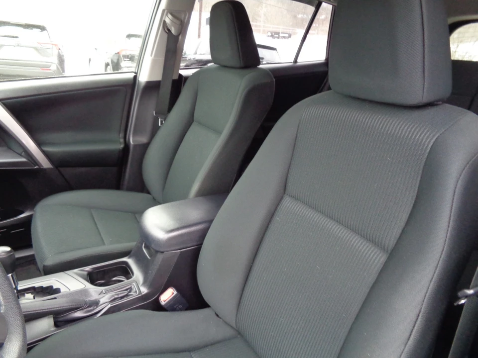 2017 Toyota RAV4 4th Gen - Image 13 of 21
